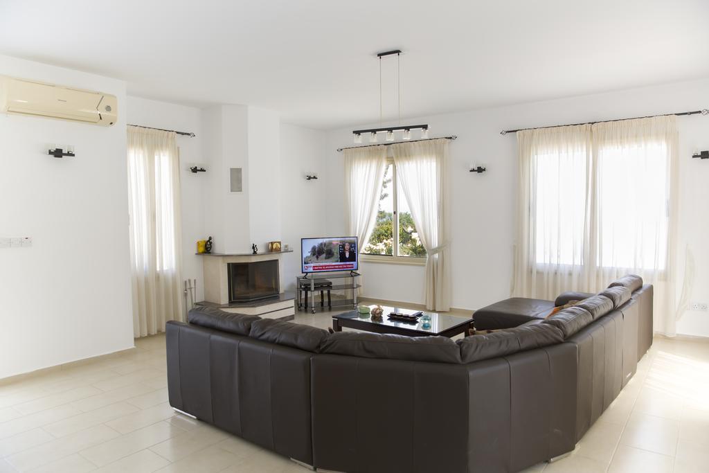 Eliofos Luxury Villa Polis Buitenkant foto